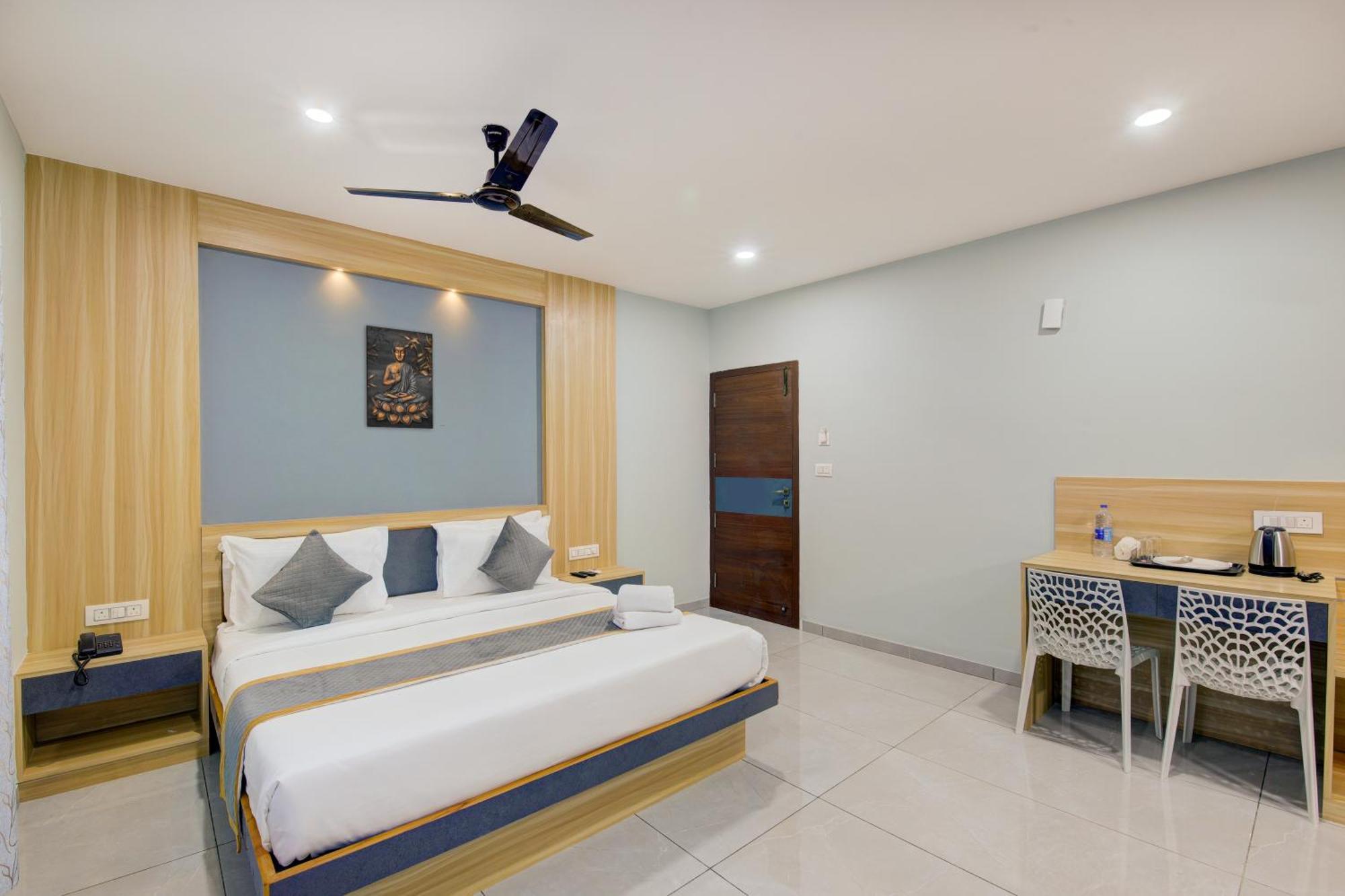 Hotel Park Lane Yelahanka Bangalore Exterior photo